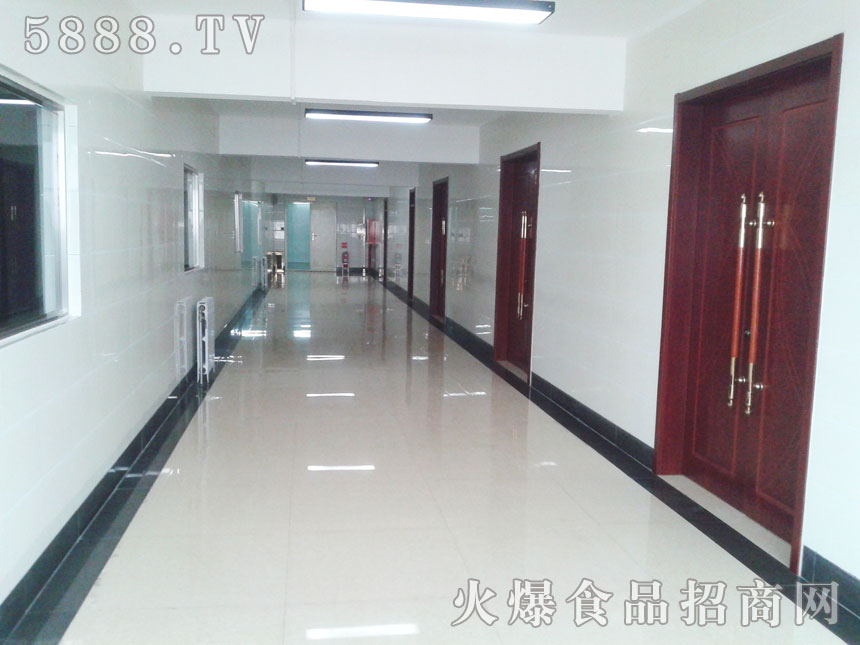 �k������